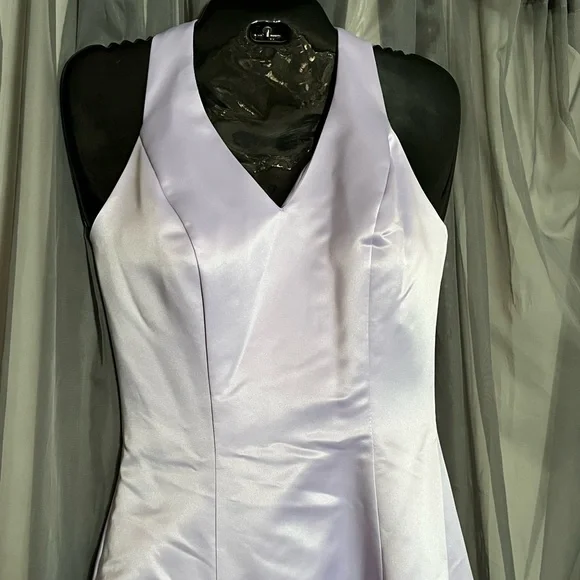 Ladies Formal Dress - Picture 3 of 5